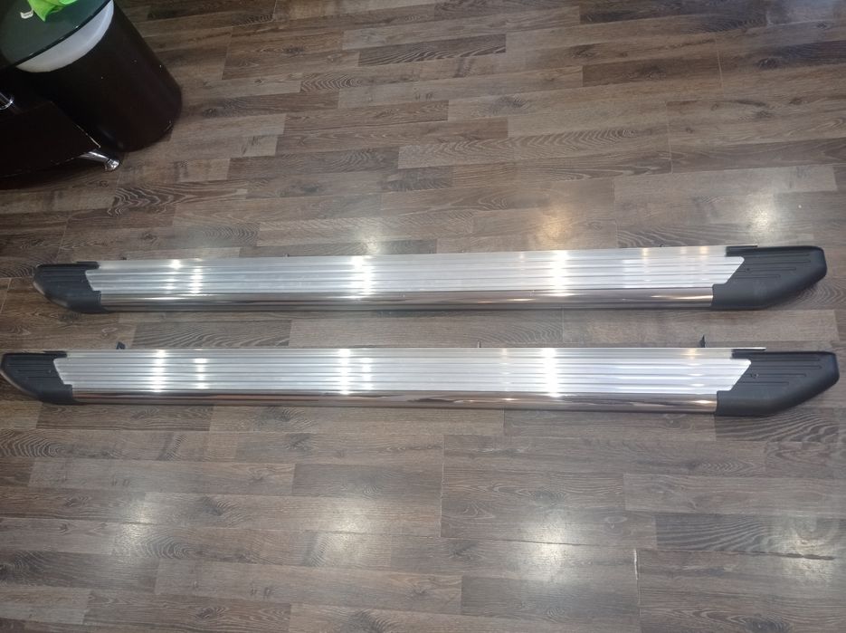 Степенки за Dacia Duster