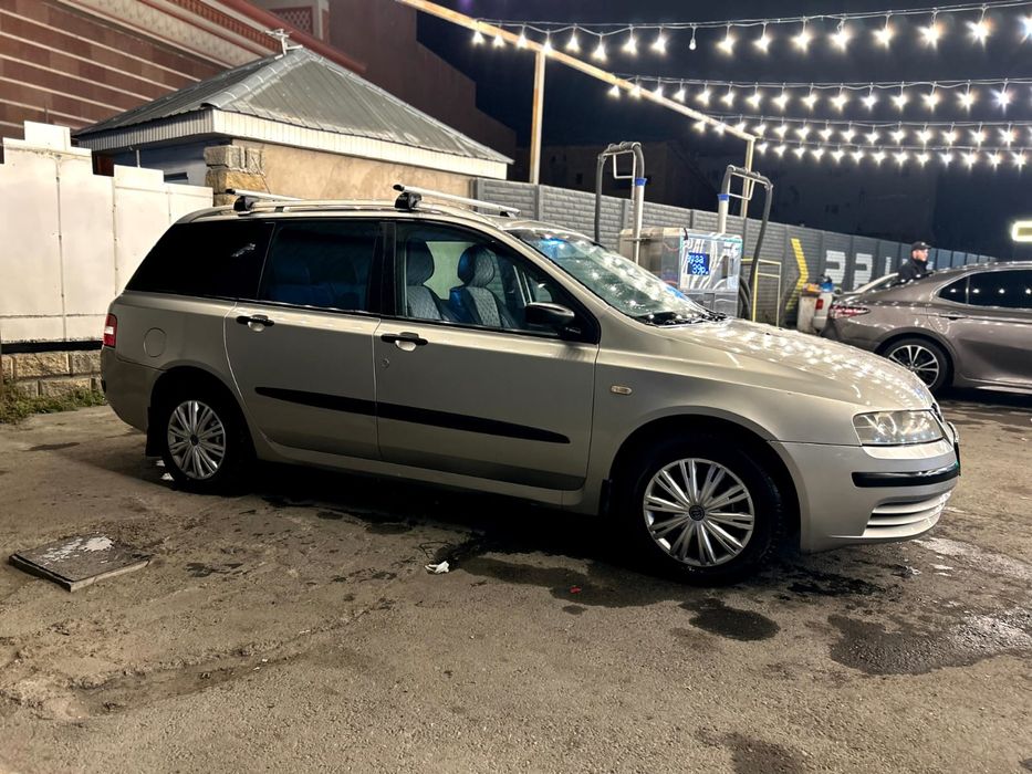 Автомобиль Fiat Stilo