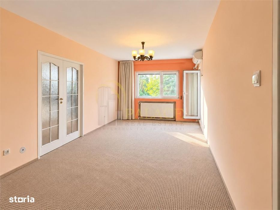 Apartament 4 camere Copou, parcul EXPO, cu parcare si boxa.