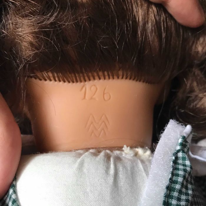 Старинная Кукла        .