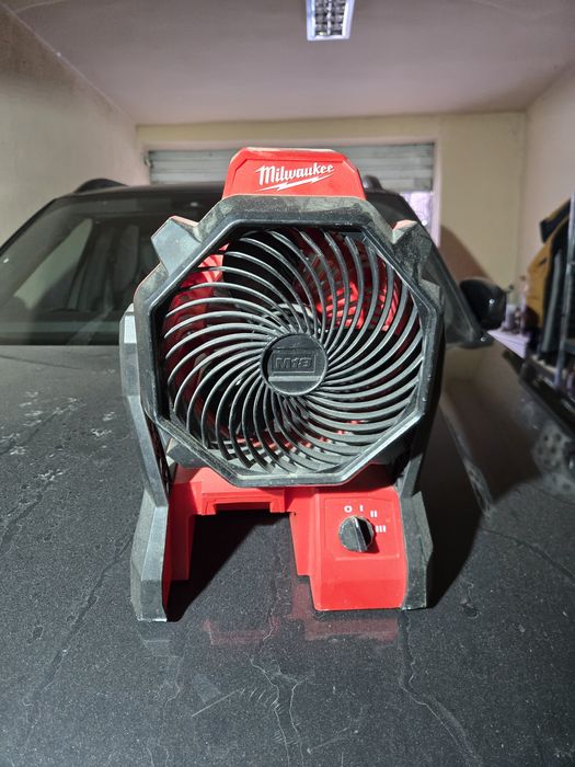 Вентилатор Milwaukee M18