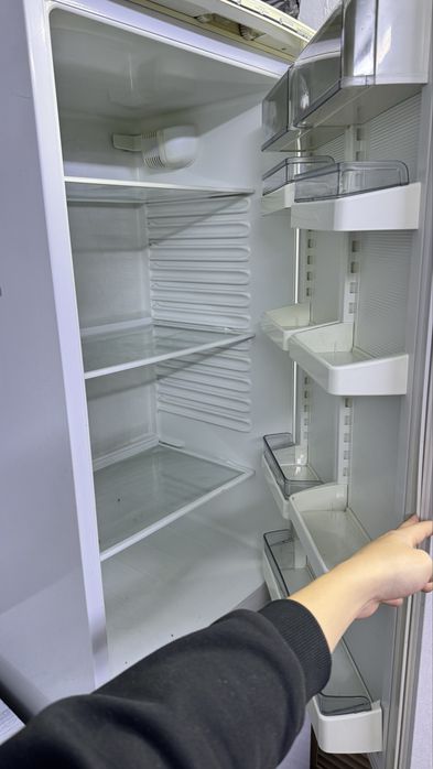 Холодильник двухкамерный