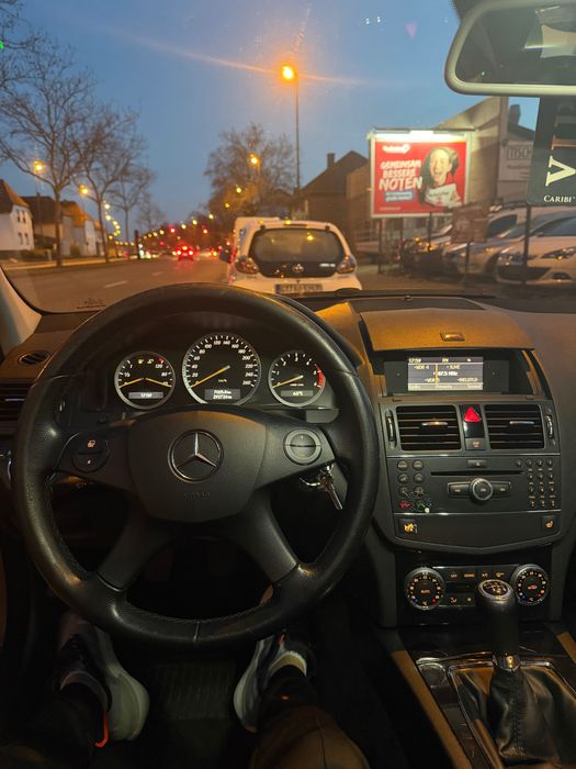 Mercedes Benz C220