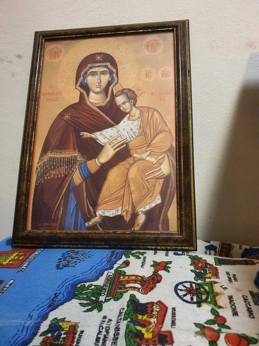 Icoana sfintita veche Maica Domnului cu pruncu. Rama autentica