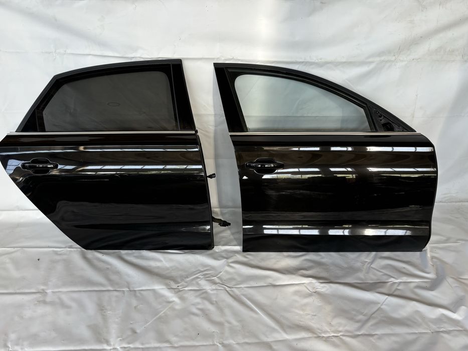 Audi A8L d4 врати