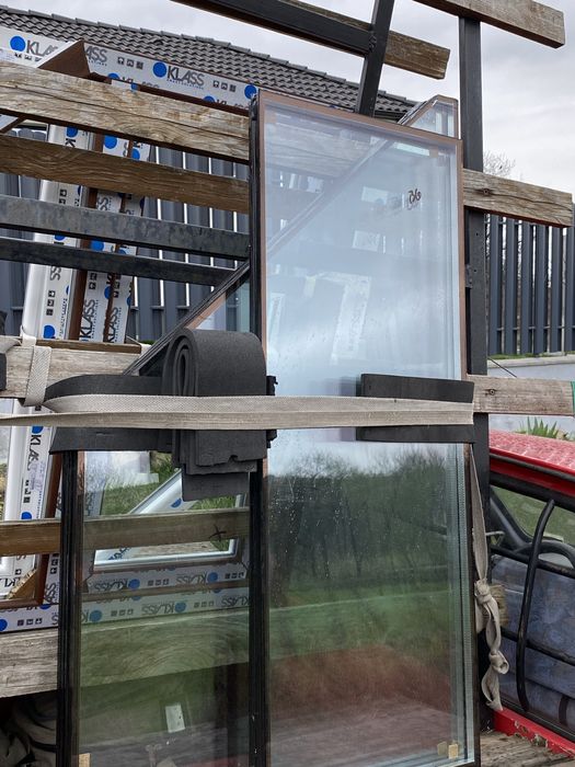 Doua termopane și sticlǎ (oferim transport și montare)