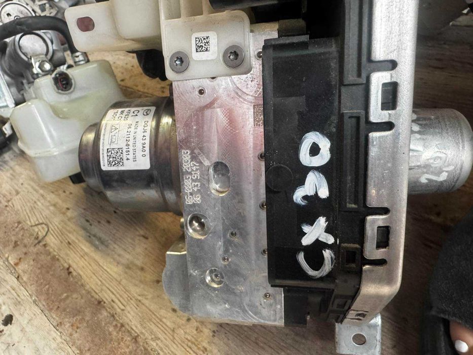 ABS на Mazda CX-30 2022г. 2.0i