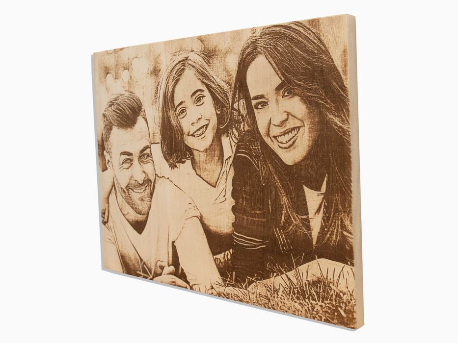 Гравирана снимка върху дърво 40х30см, Подарък за Рожден ден, Имен Ден