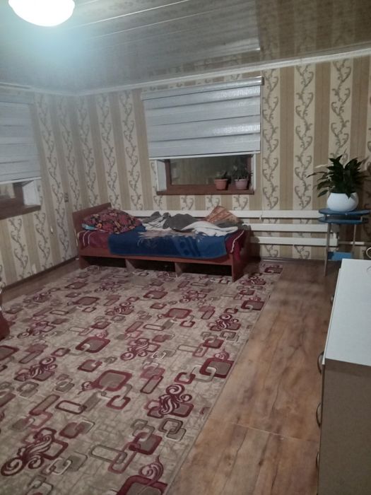 Базар ацналасында уй сатылад дакуемнт 100 пайыз магазинымен