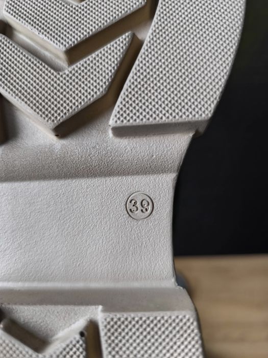 Обувки Габина номер 39