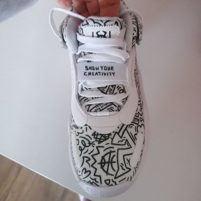 38 номер Адидас маратонки нови