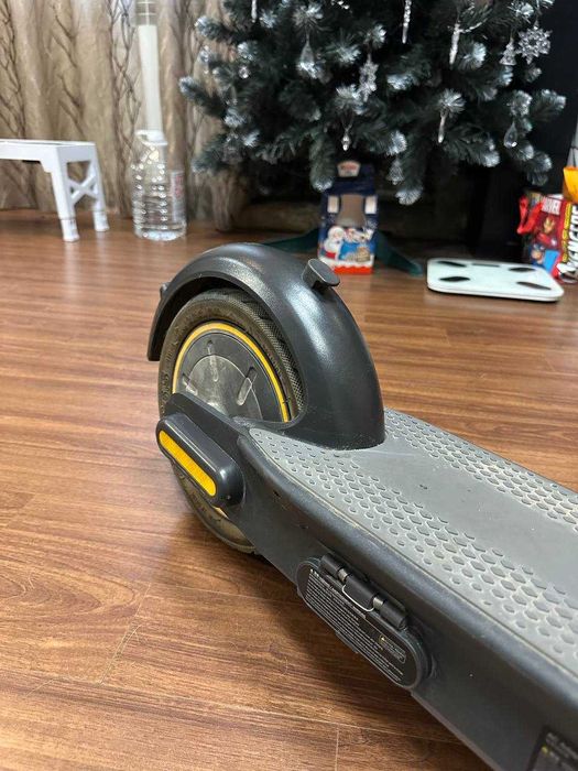 Ninebot KickScooter MAX G30P