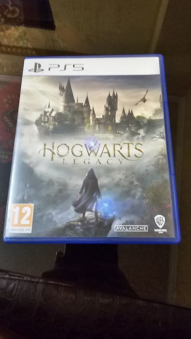 Продаю игру на ps5 HOGWARTS LEGASI