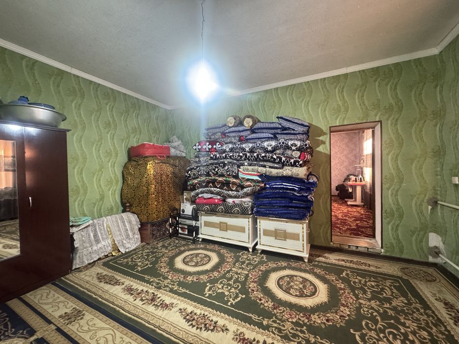 Karmana Mohinur toʻyxona tarafda 8 sotxli hovli sotiladi