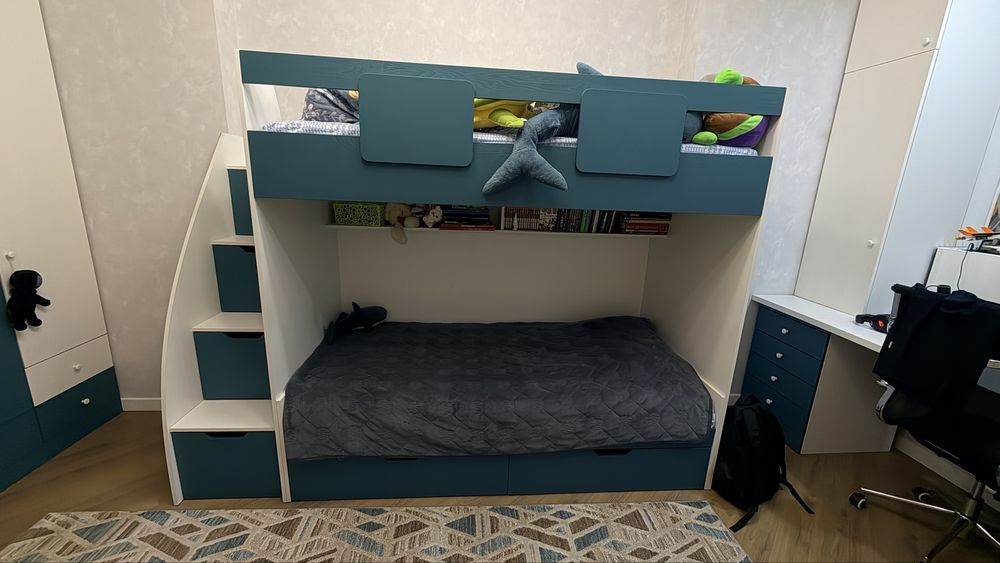 Двухъярусная кровать