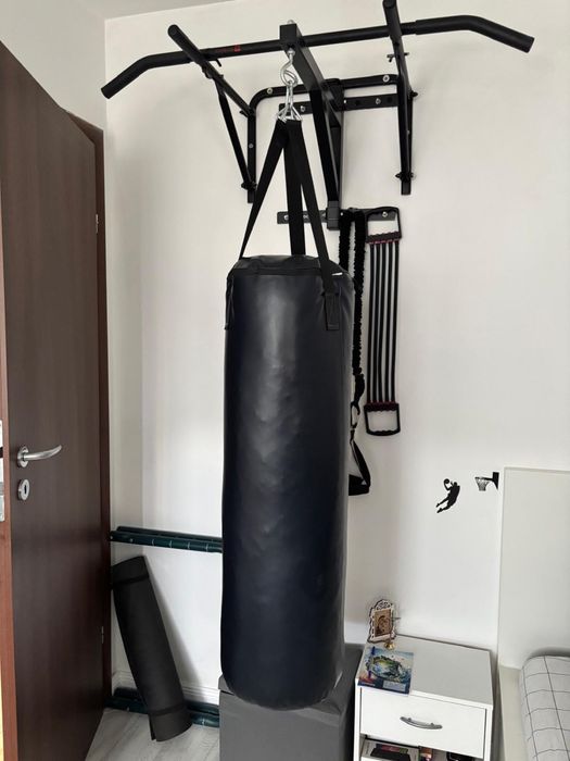 OUTSHOCK Sac de box 20 kg + Sistem Fixare Perete