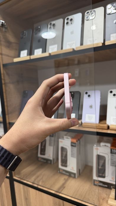 iPhone 15 256GB