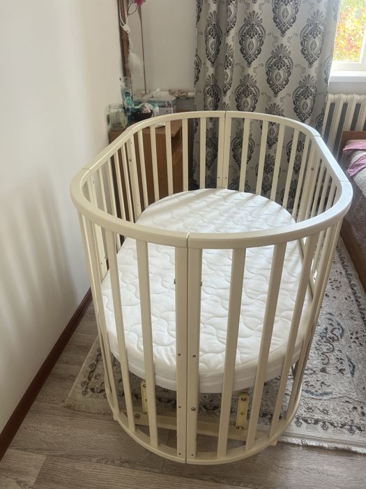 Продам манеж,краватка2024