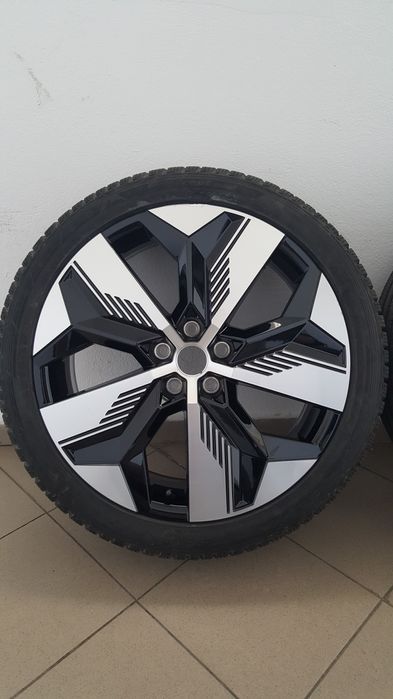 JanteRenaultKadjarArkanaSymbiozCapturMeganeE-TechKoleosScenicE-TechEspaceAustralRafaleTalismanDusterBigsterStrikerNissanJukeQashqaiX-TrailAriya5X114.3