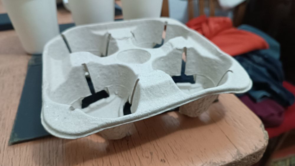 Бумажные стаканчики