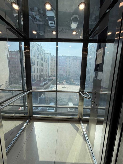 Метро Айбек офис 300кв open space + маленькие комнаты Парковка есть