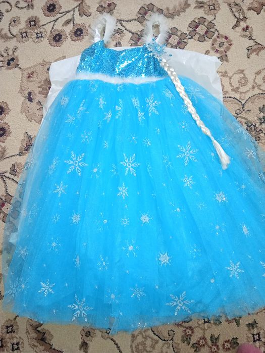 Новогодние нарядные платья