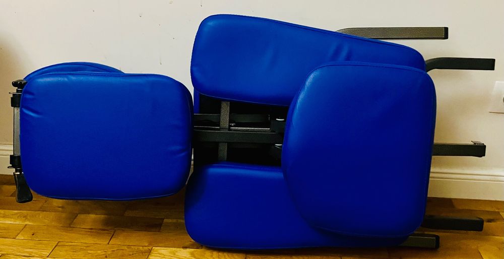 Преносим стол за масажи  -