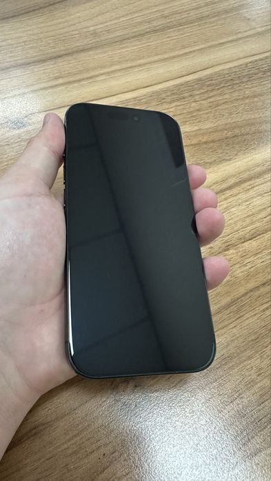 iphone 16 pro 256 gb, 90 yomkist, 394 sikl, rangi qora
