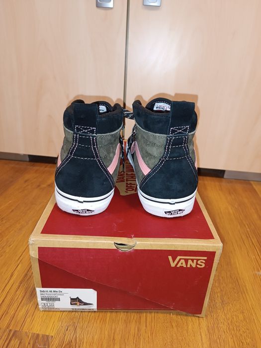Унисекс обувки Vans