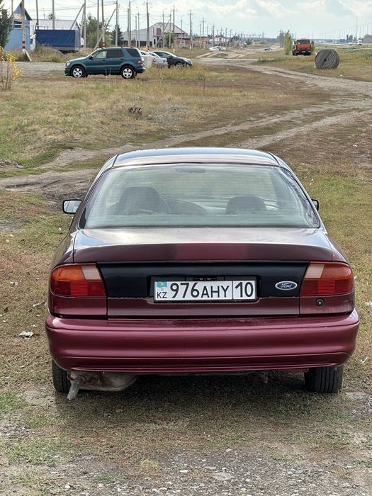 Продам Ford Mondeo 1995, 1.8