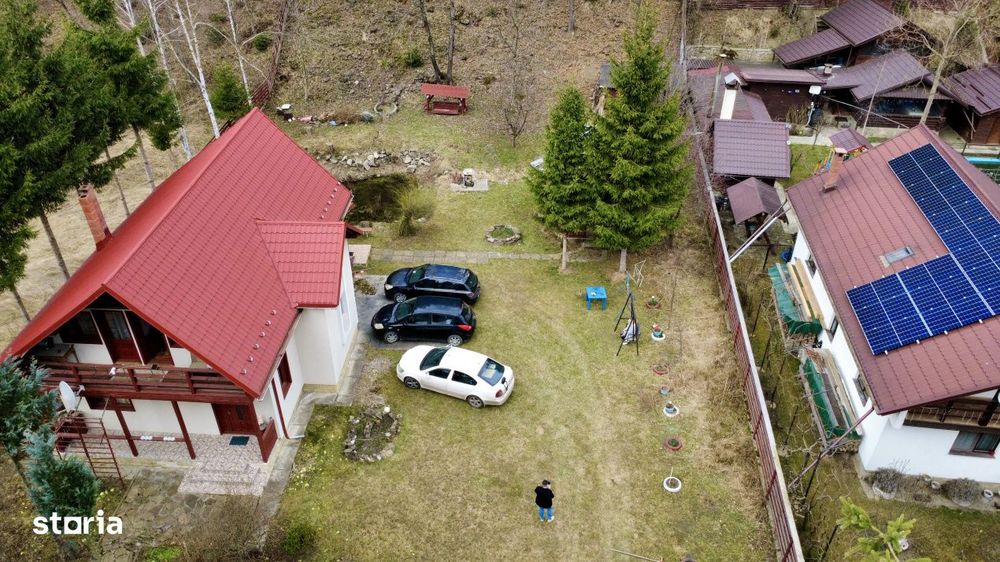 Oaza de liniste: casa + padure pana pe creasta muntelui