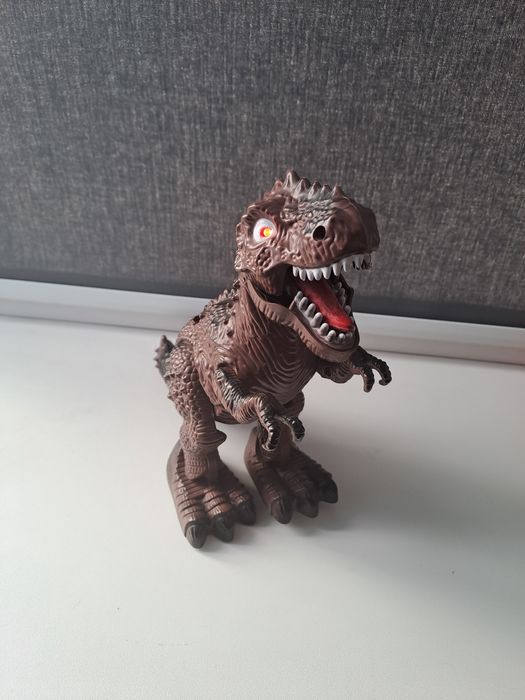 Продам динозавра