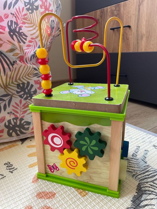 Интерактивна играчка куб