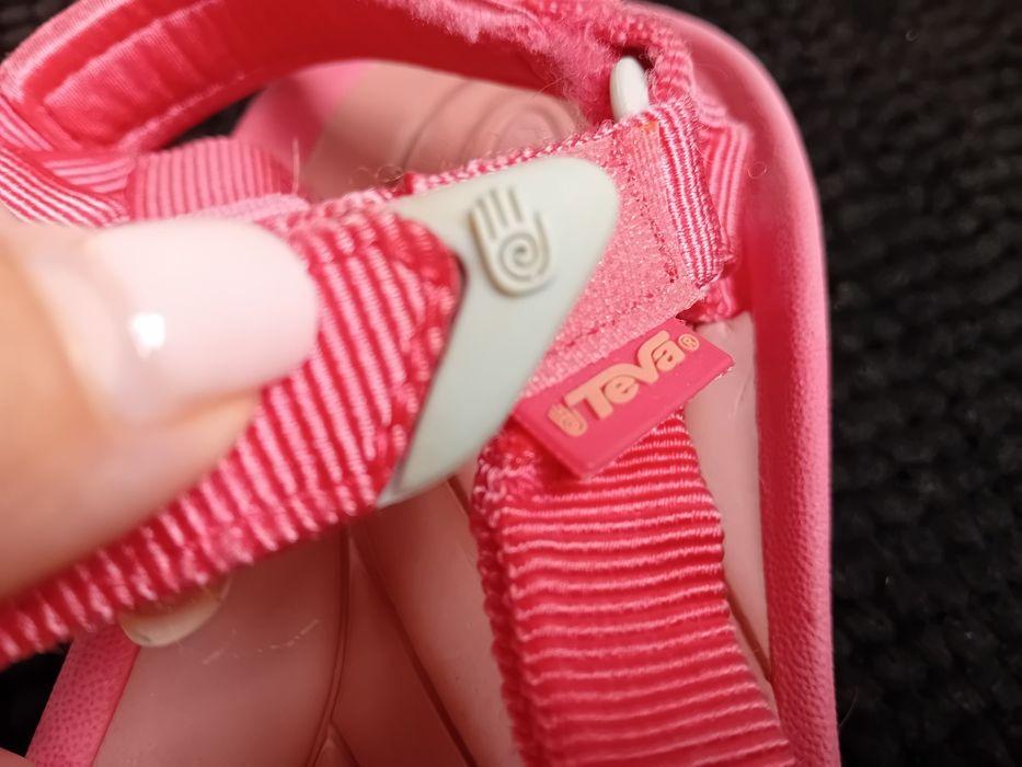 Дамски нови сандали "TEVA"