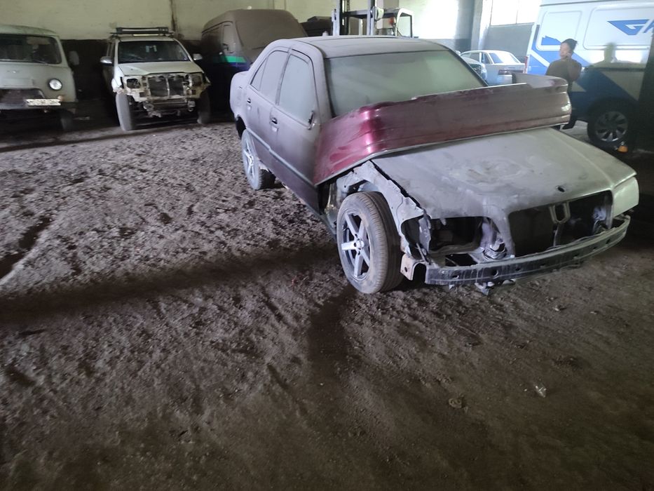 По запчастям продаётся МЕРСЕДЕС С180 W202
