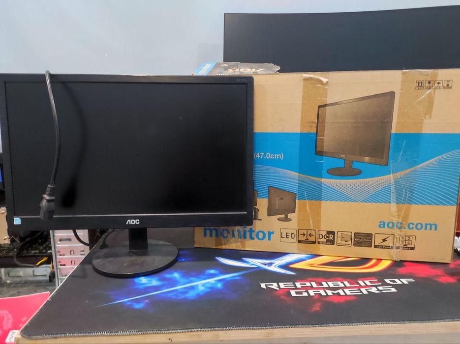 Монитор LED LOC 19