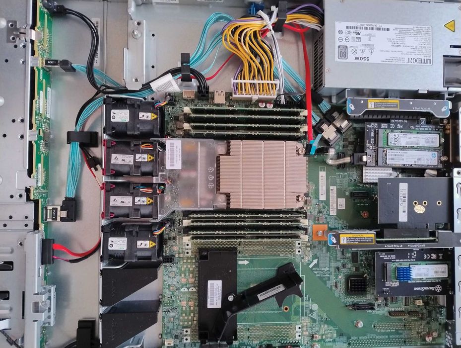 Server Xeon 8 Cores, 10x SATA, 3x NVMe, 2x GigabitLAN, iKVM
