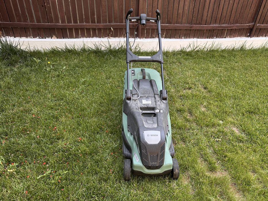Masina de tuns Iarba bosch advabced rotak 650