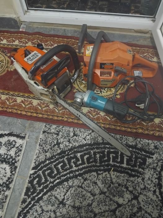 Vând două drujbe stil huzvarna și un flexs machita dau și pe animale