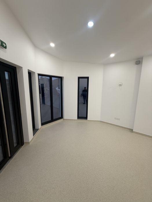 De inchiriat spatiu pt cabinet/Clinica/showroo