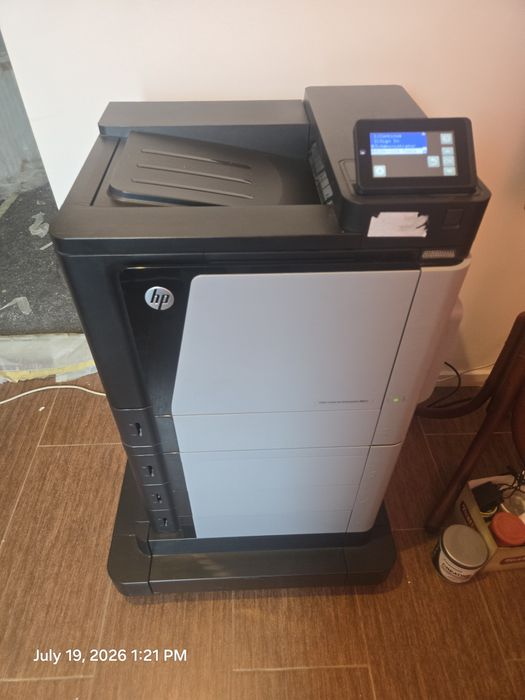 Imprimantă profesională HP Color LaserJet Enterprise M651 (pentru reparație)