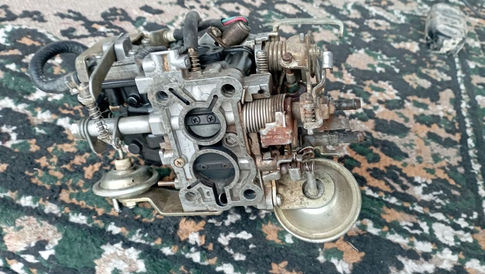 Карбератор сотилади