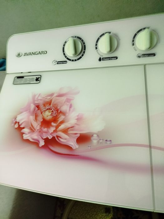 Продажа стиральной машинки .  Авангард 9 кг полуавтомат . Центрафуга