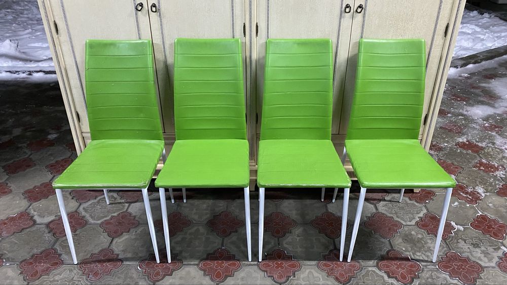 Продам Стулья 4 шт