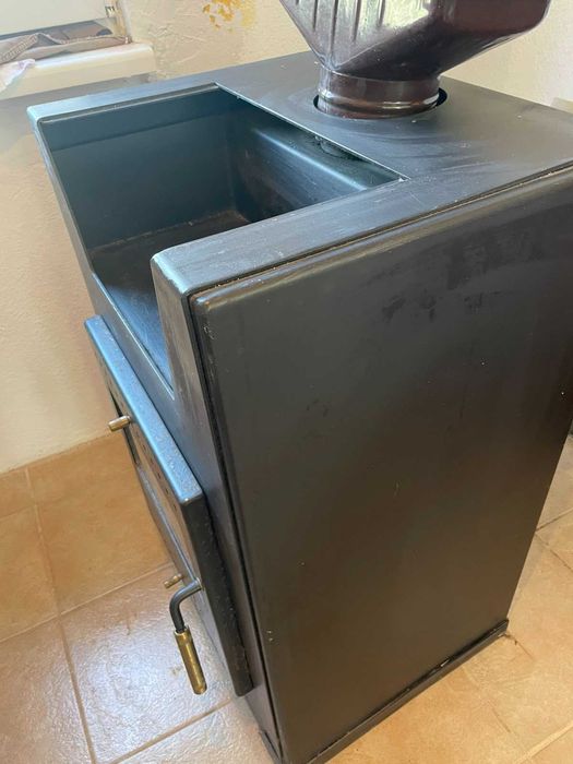 Камина с вода риза