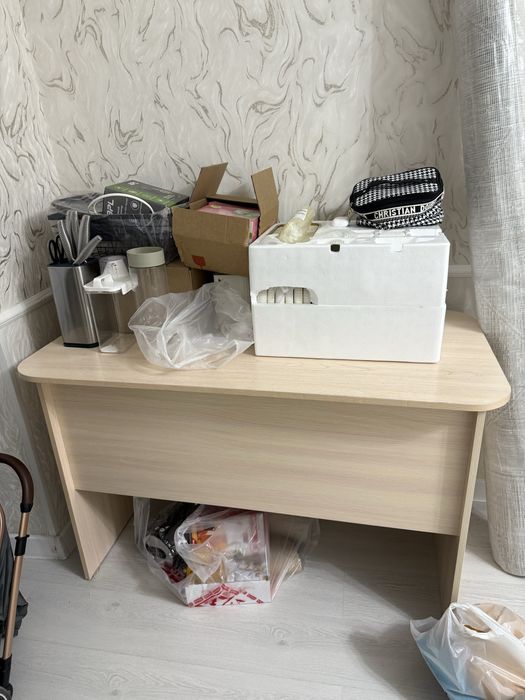 Отдам даром 2 стола