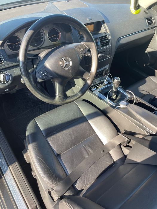 Vand Mercedes C220