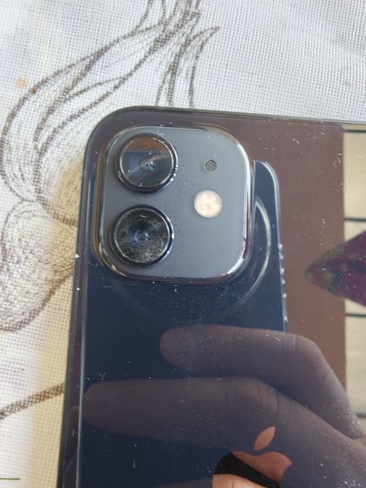 Apple iPhone 12, 128GB, Black/Черен, добро състояние + подаръци
