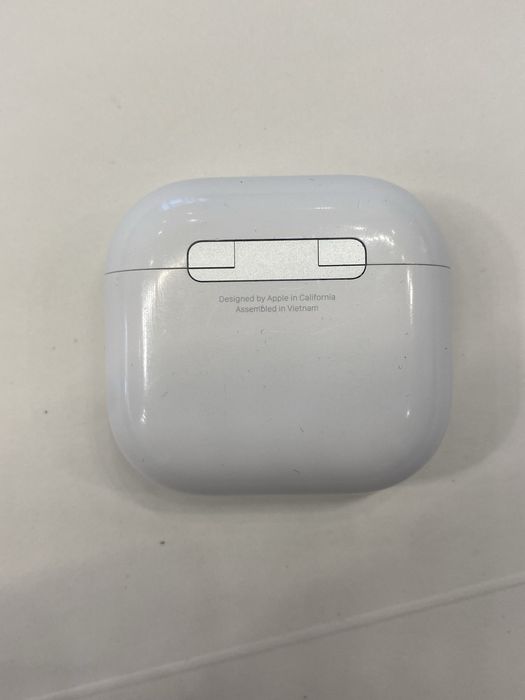 Кейс airpods 4 с шумодавом