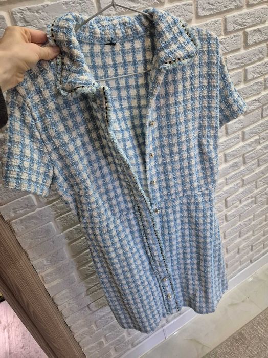 Синя рокля от букле